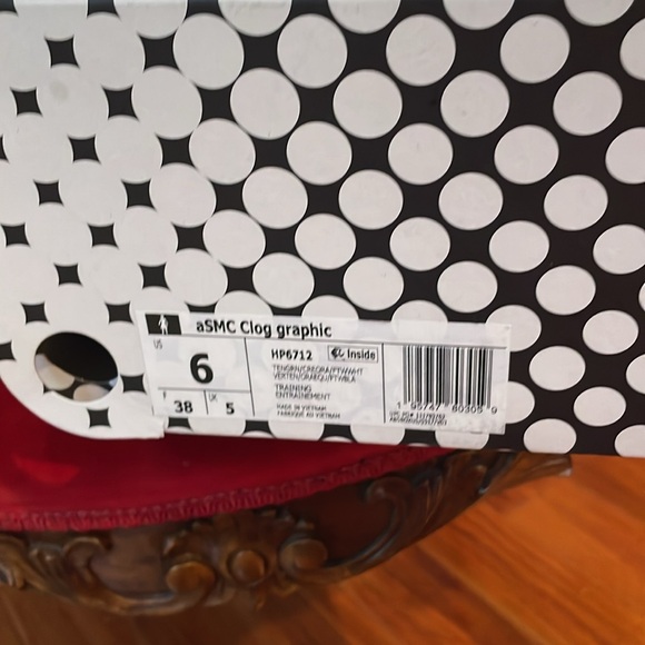 Limited edition Adidas Stella McCartney
Graphic Clog - Picture 6 of 6